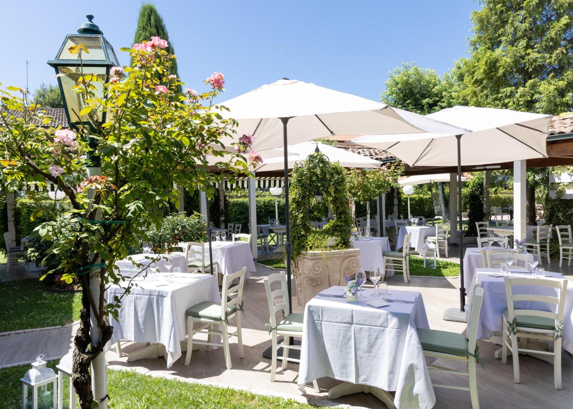 Western Modena 4*